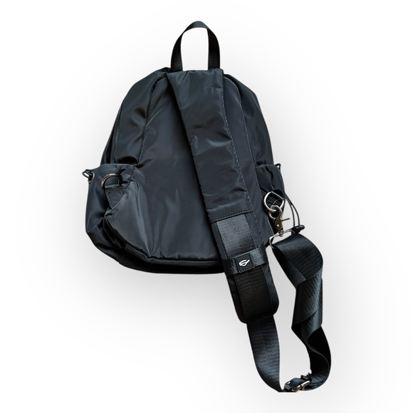 Small Black‎ Sling Backpack - Picture 2 of 3
